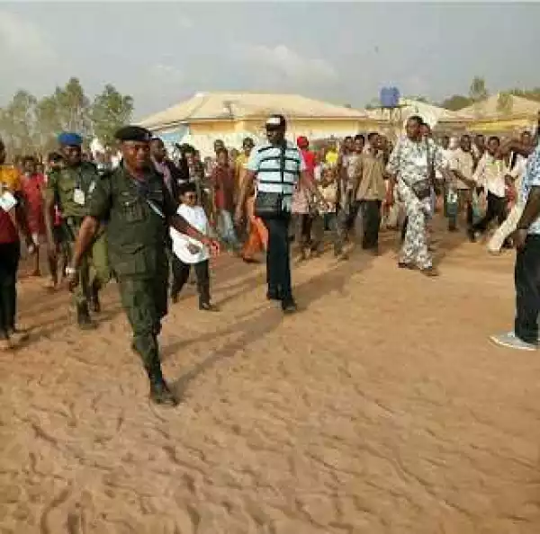 See How Security Officials Guarded Osita Iheme At Emeka Offor